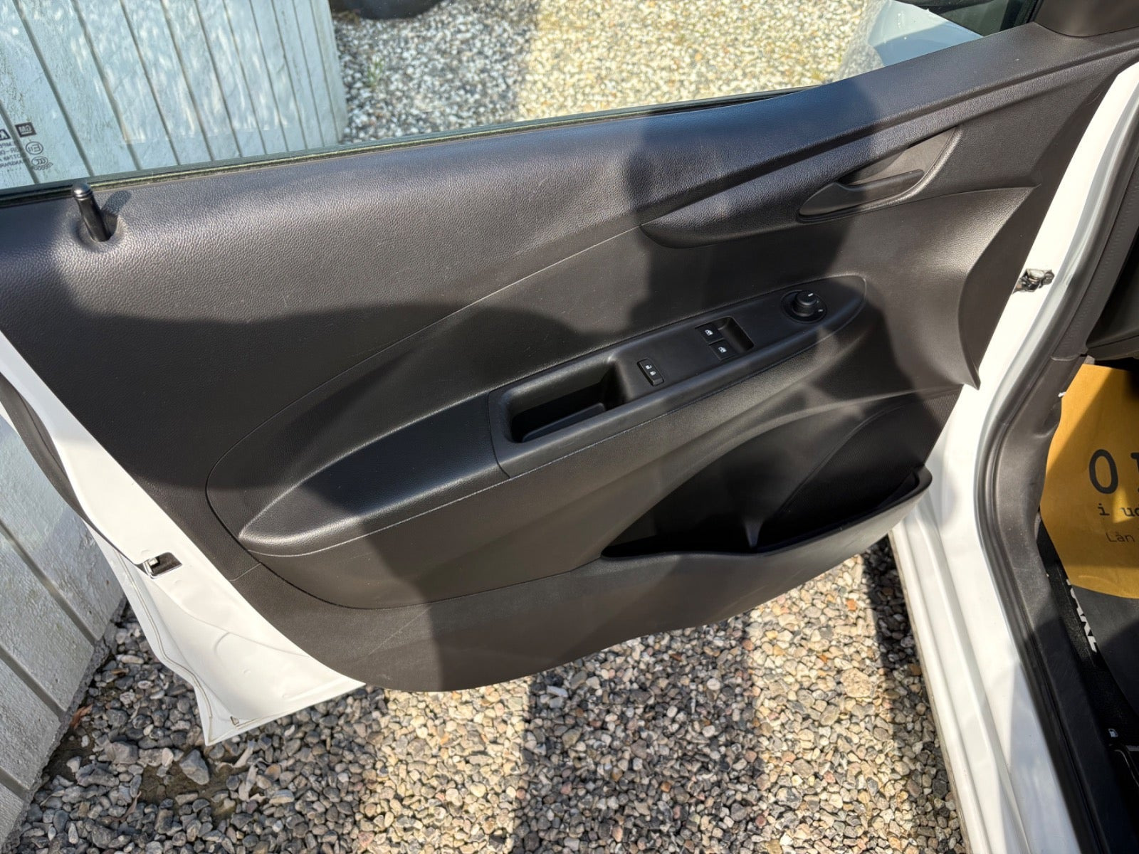 Hvid Opel Karl fra 2017