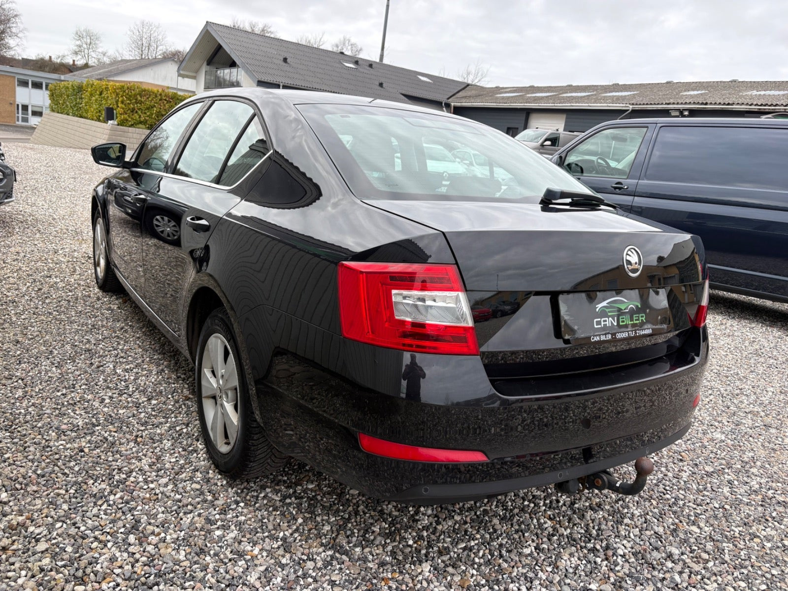 Sort Skoda Octavia fra 2014