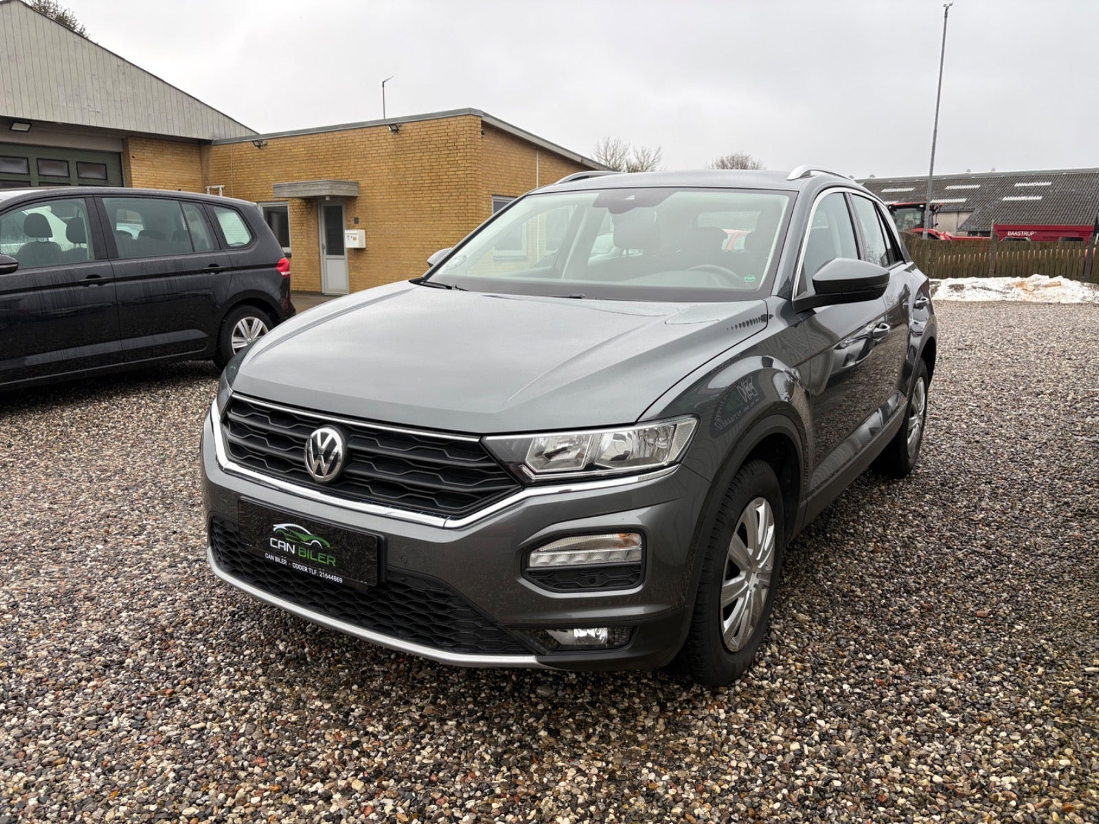 Grå VW T-Roc fra 2018