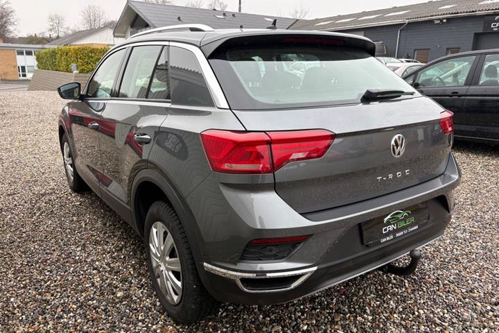 Grå VW T-Roc fra 2018