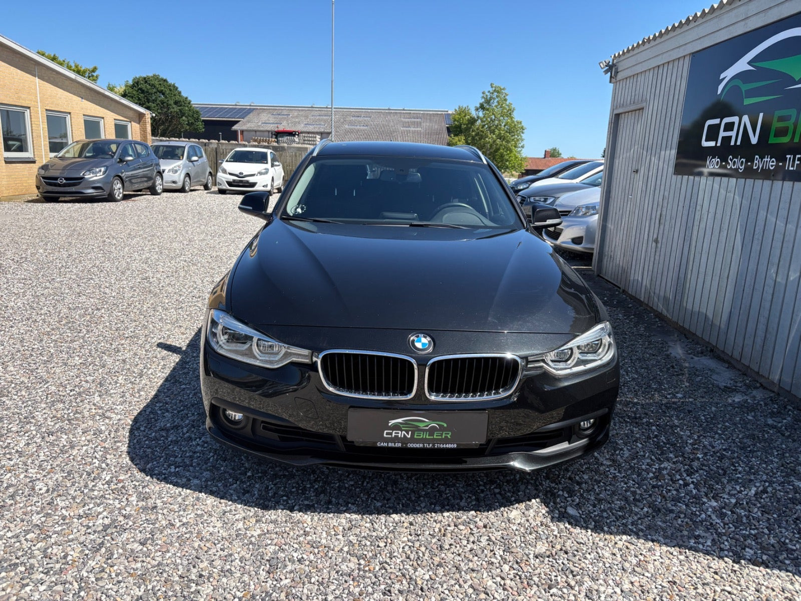 Sort BMW 320i fra 2018