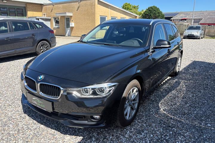 Sort BMW 320i fra 2018