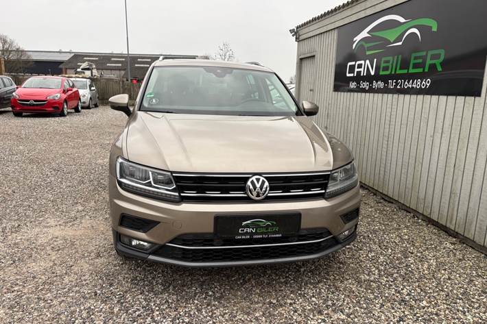 Beige VW Tiguan fra 2019
