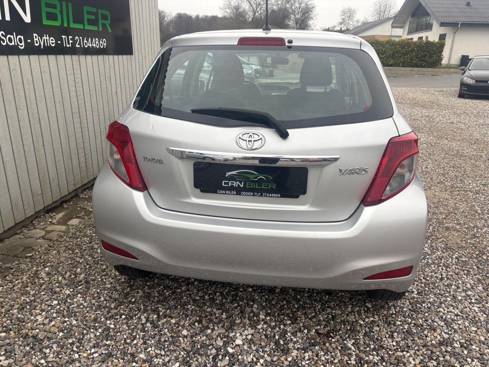 Sølv Toyota Yaris fra 2013