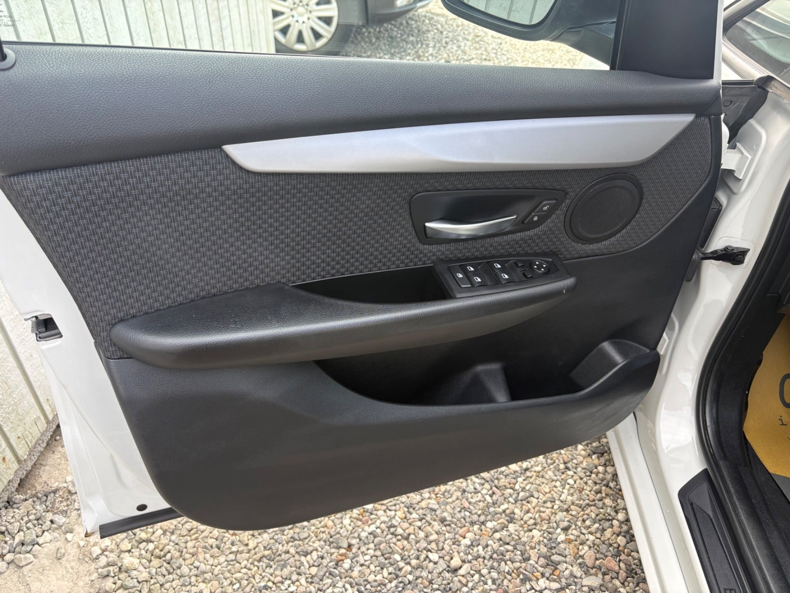Hvid BMW 218i fra 2015