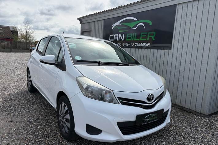 Hvid Toyota Yaris fra 2011