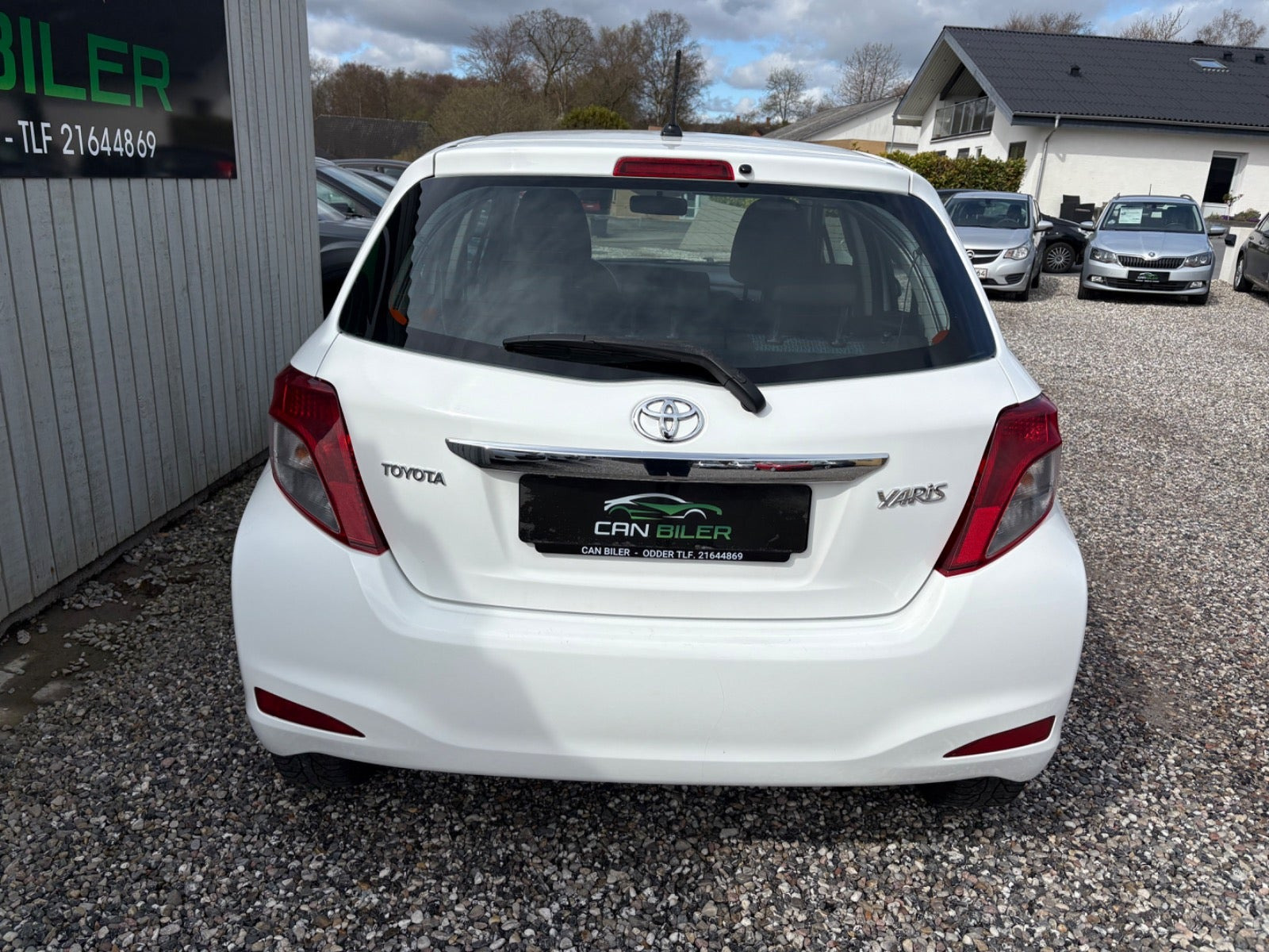 Hvid Toyota Yaris fra 2011