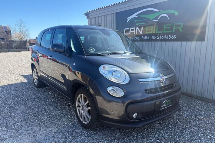 Grå Fiat 500L Living fra 2015