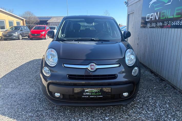 Grå Fiat 500L Living fra 2015