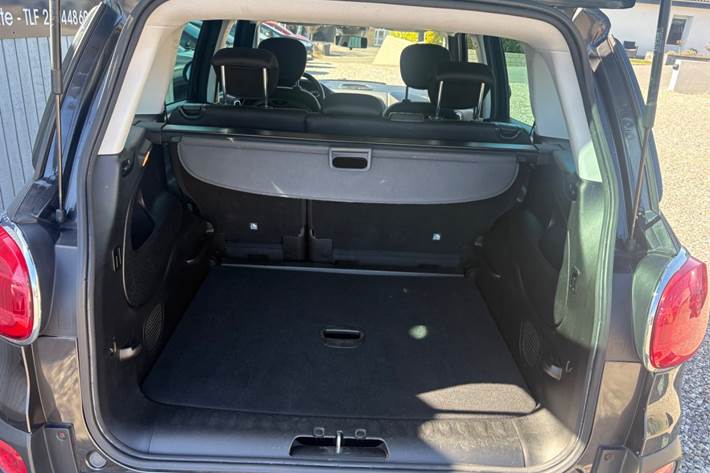 Grå Fiat 500L Living fra 2015