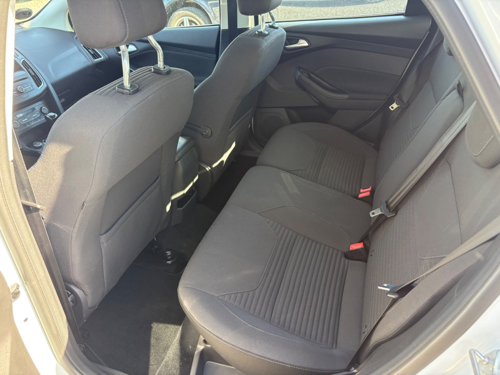 Hvid Ford Focus fra 2016
