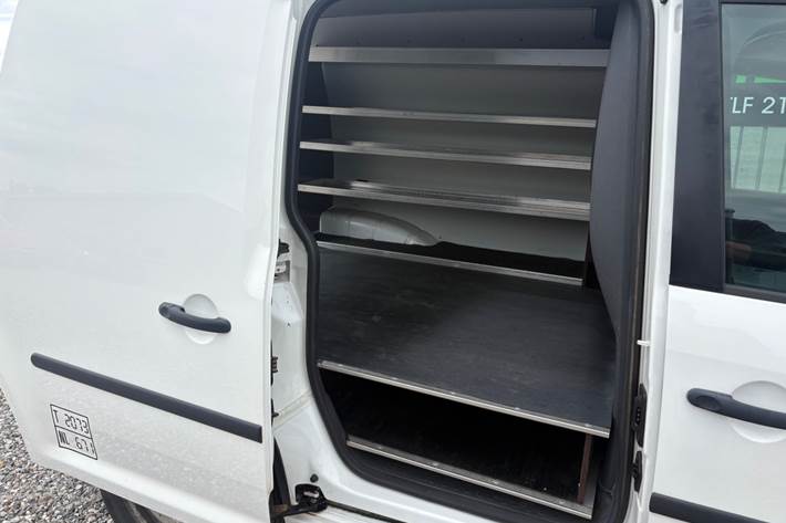 Hvid VW Caddy fra 2014