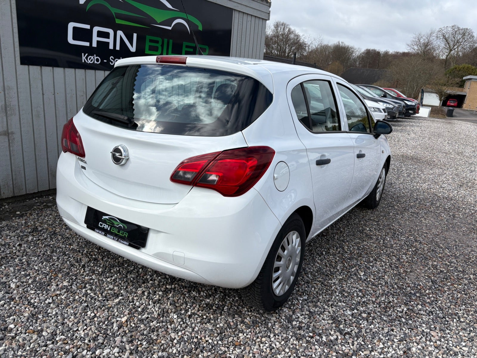 Hvid Opel Corsa fra 2015