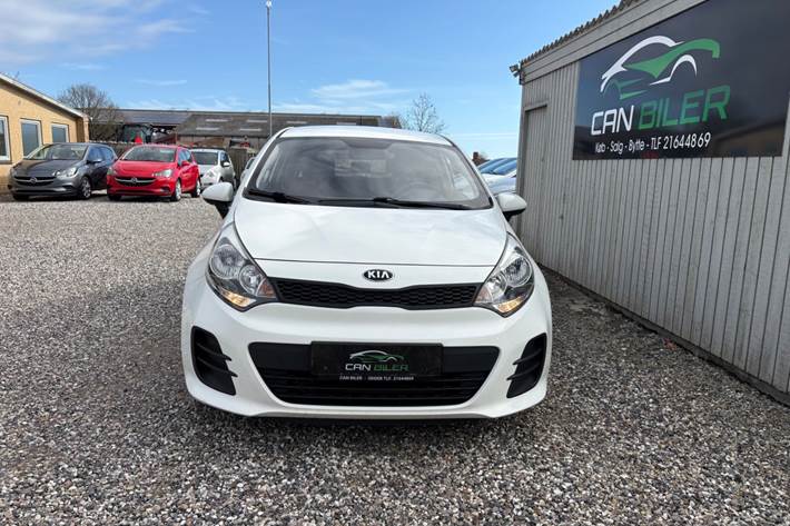 Hvid Kia Rio fra 2016