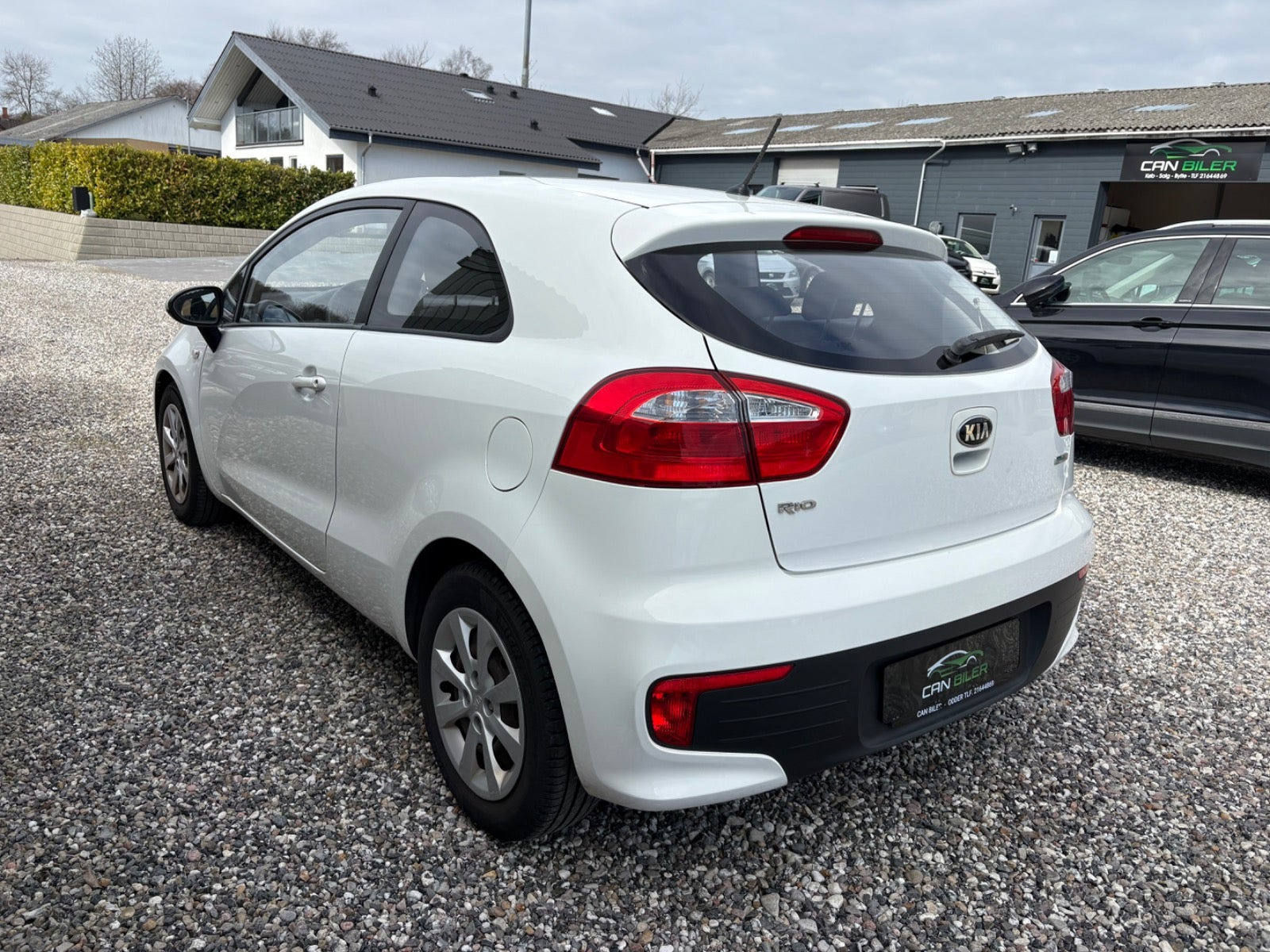 Hvid Kia Rio fra 2016