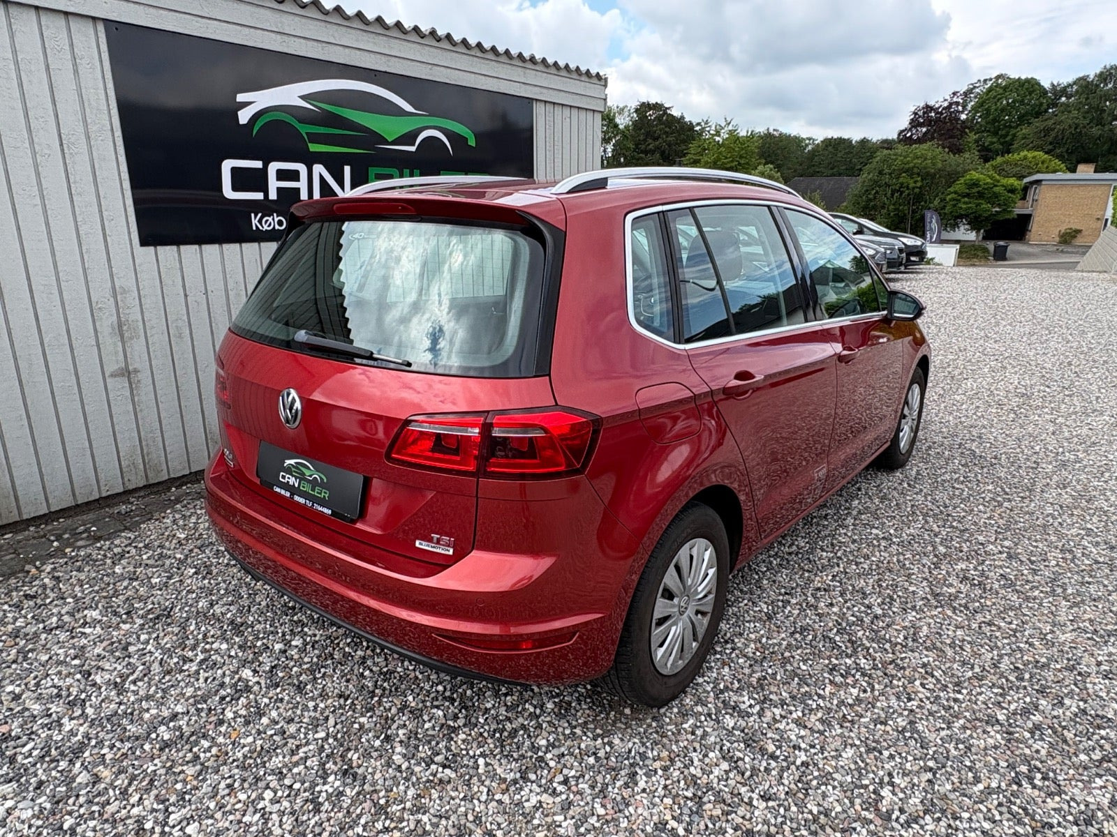 Rød VW Golf Sportsvan fra 2015