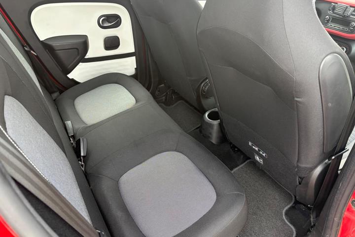 Rød Renault Twingo fra 2015