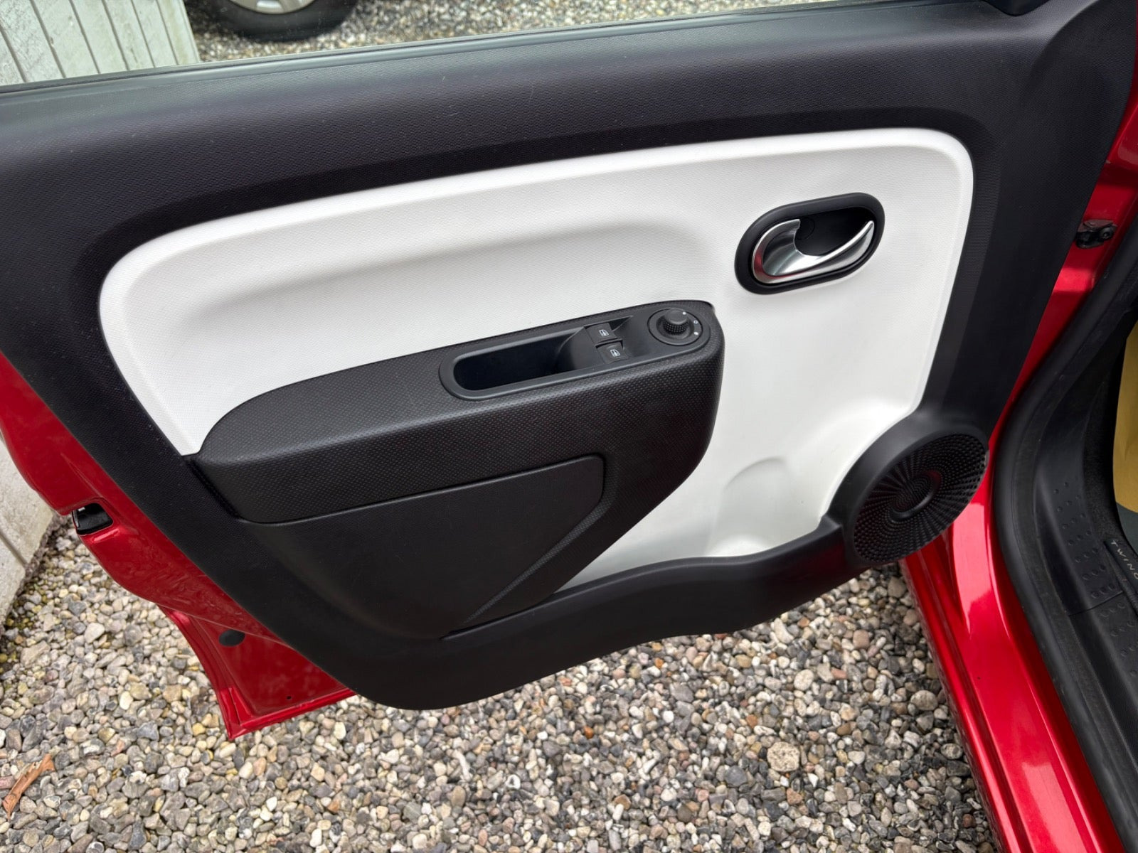 Rød Renault Twingo fra 2015
