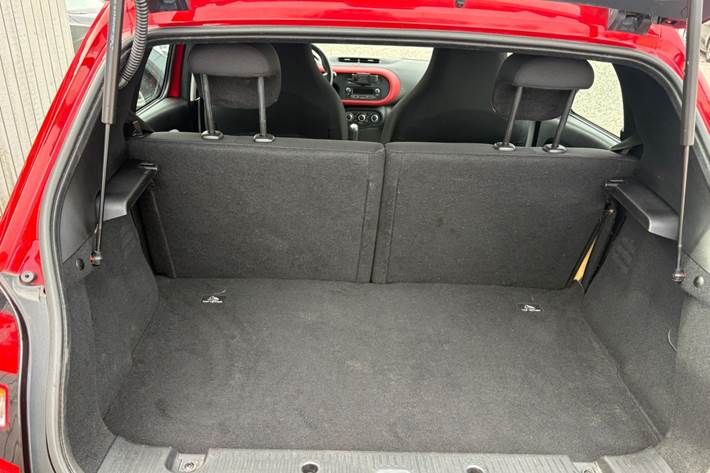 Rød Renault Twingo fra 2015
