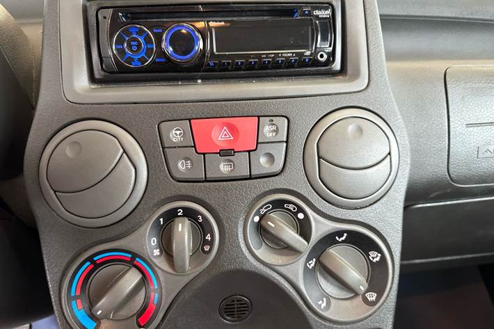 Sort Fiat Panda fra 2011
