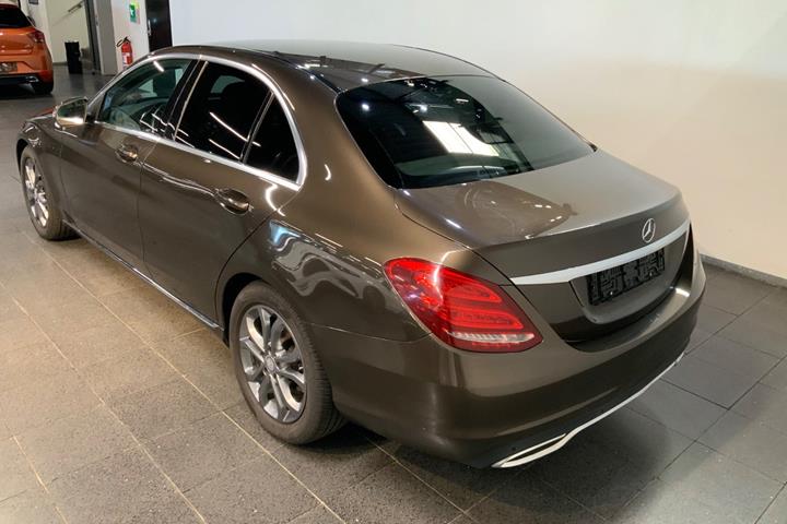 Brun Mercedes C180 fra 2015