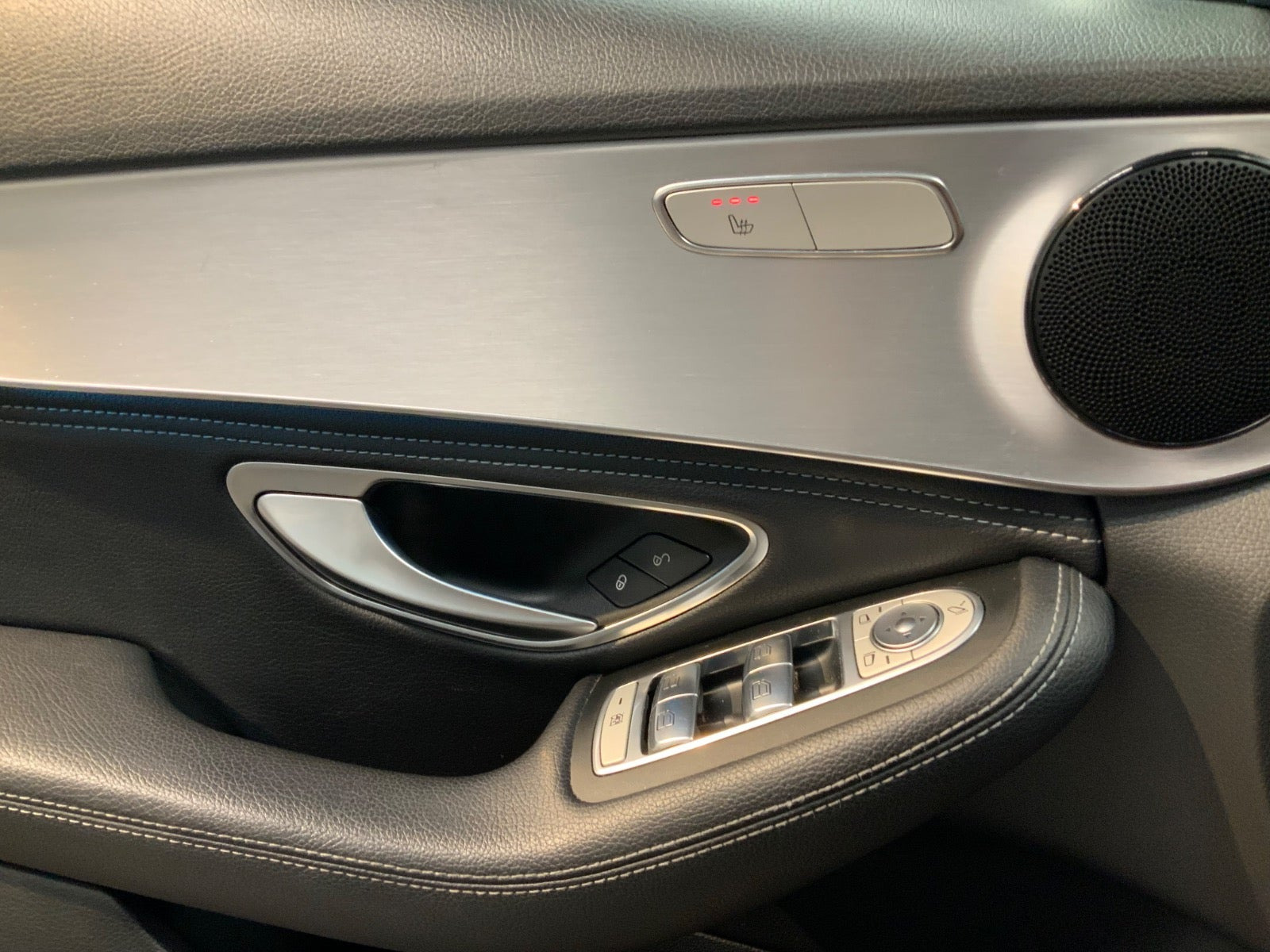 Brun Mercedes C180 fra 2015