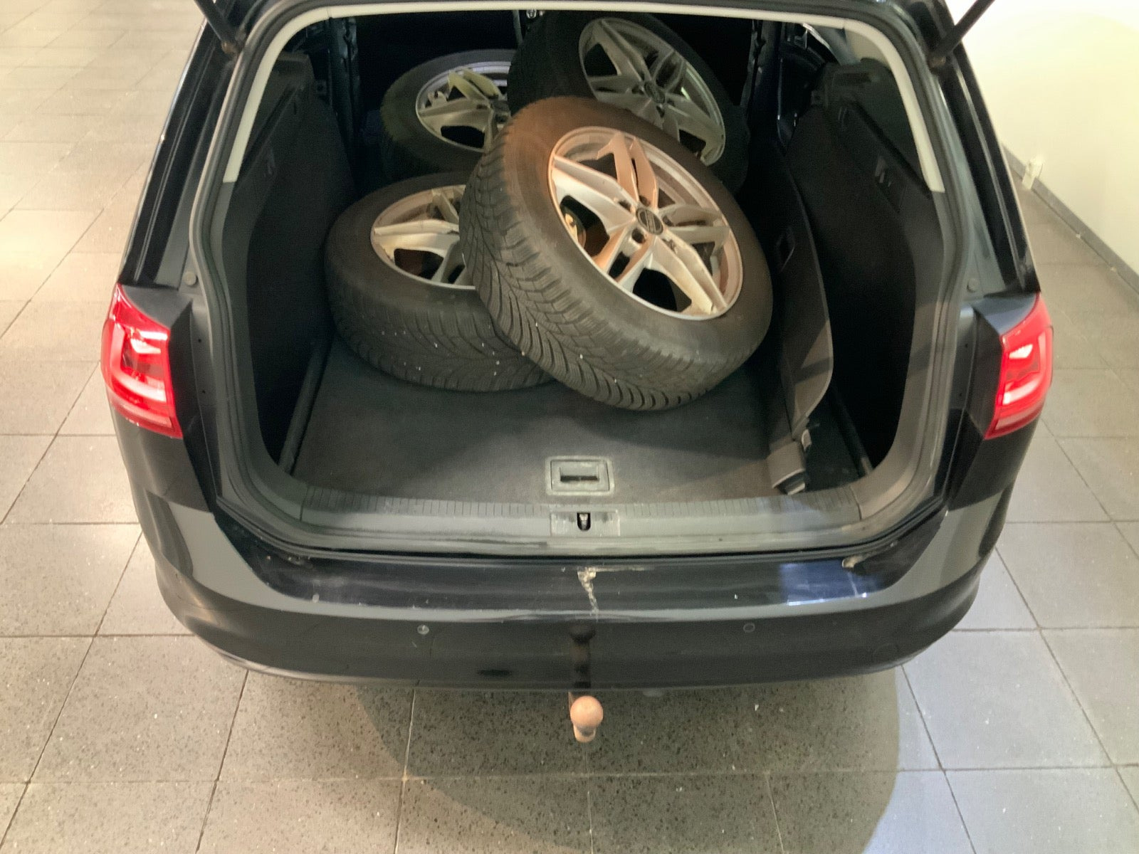 Sort VW Golf VII fra 2015