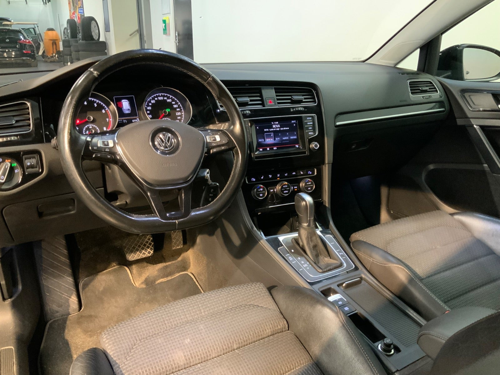 Sort VW Golf VII fra 2015
