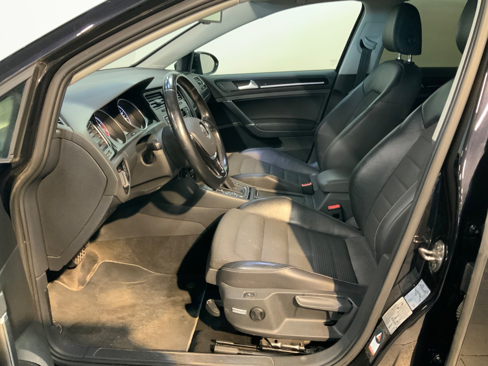 Sort VW Golf VII fra 2015