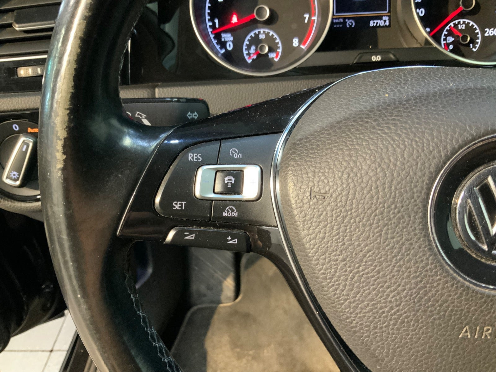 Sort VW Golf VII fra 2015