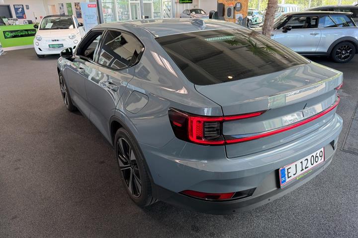 Grå Polestar 2 fra 2023