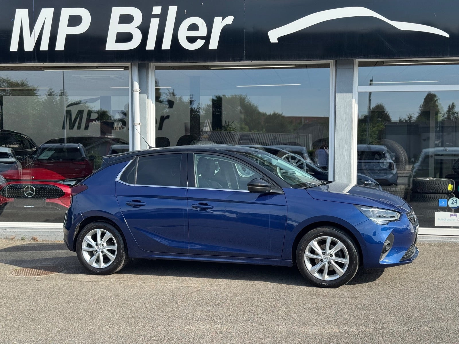 Blå Opel Corsa fra 2021