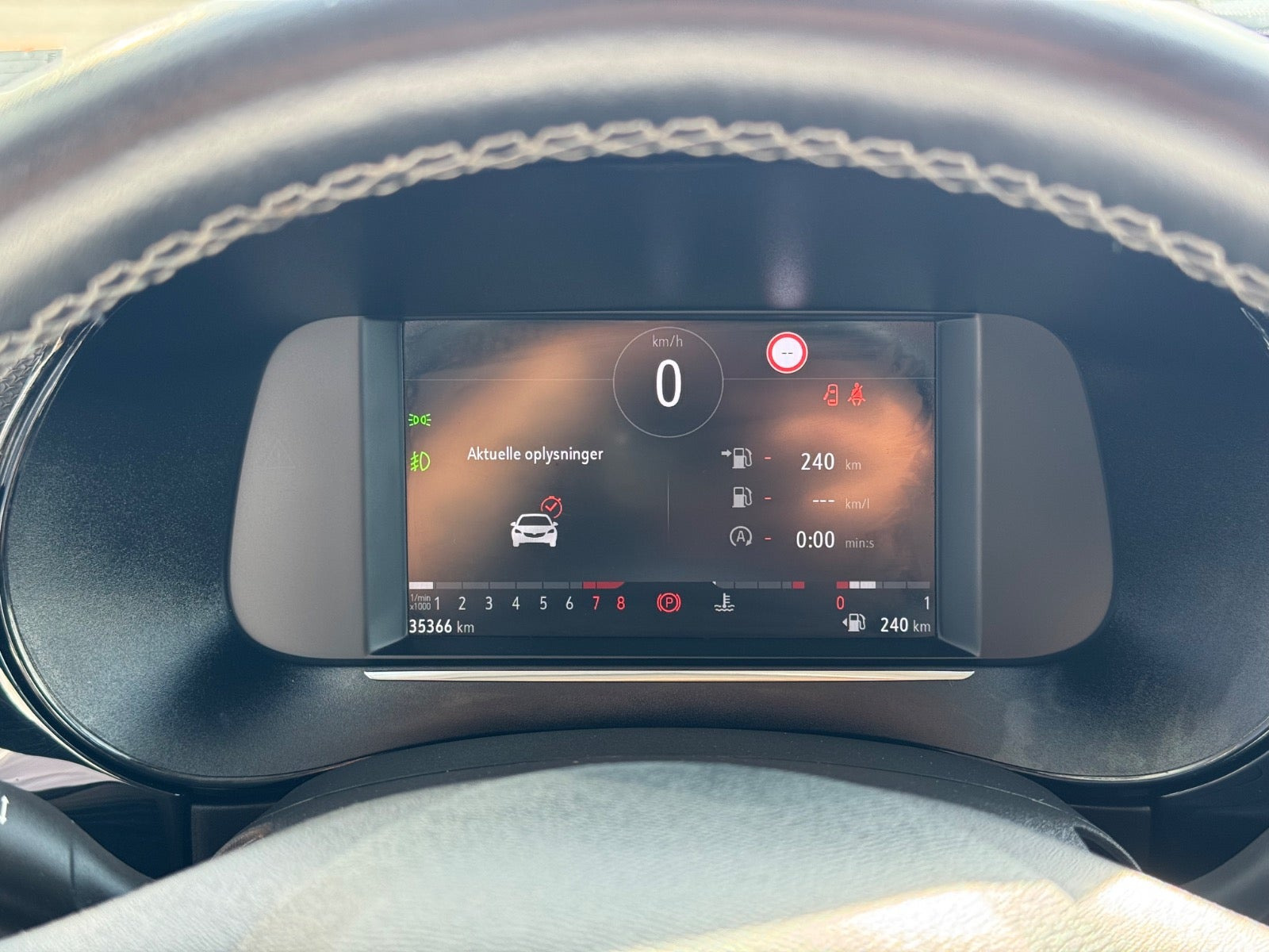 Blå Opel Corsa fra 2021