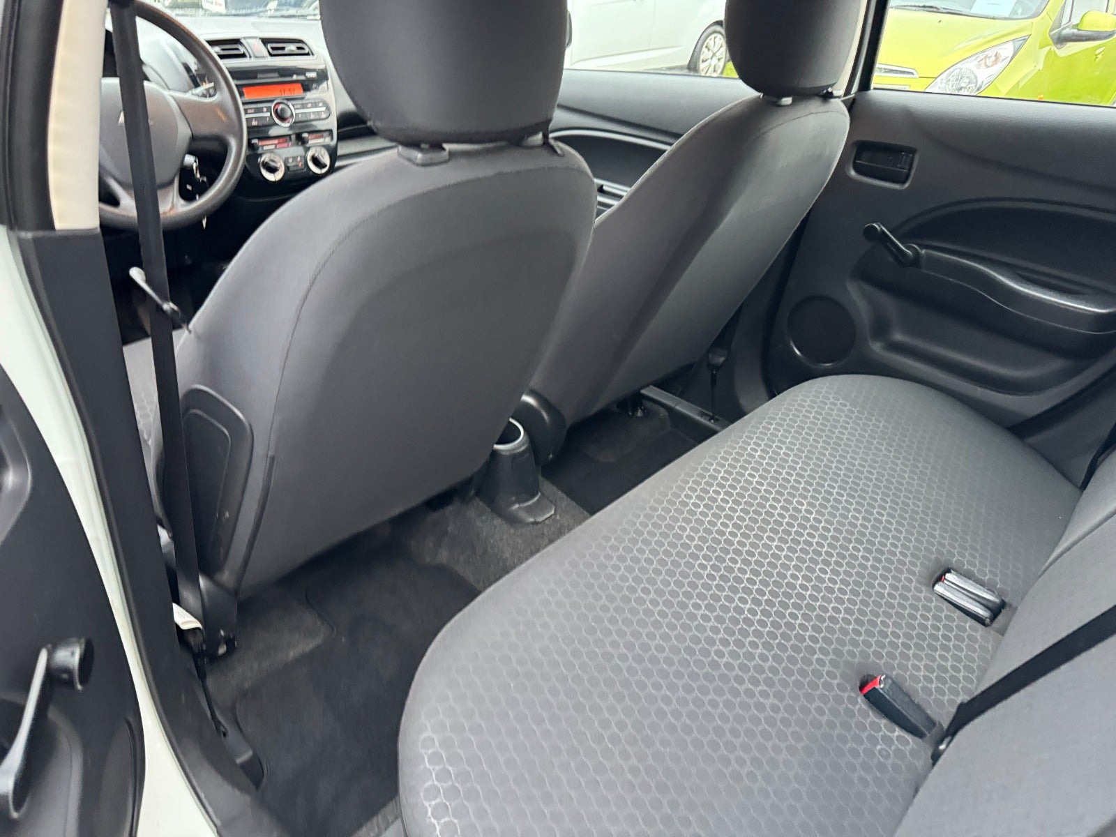undefined Mitsubishi Space Star fra 2015