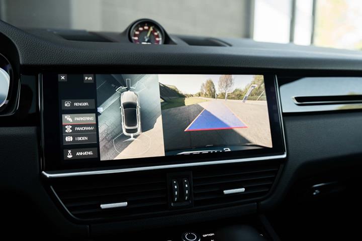 Sort Porsche Cayenne fra 2019