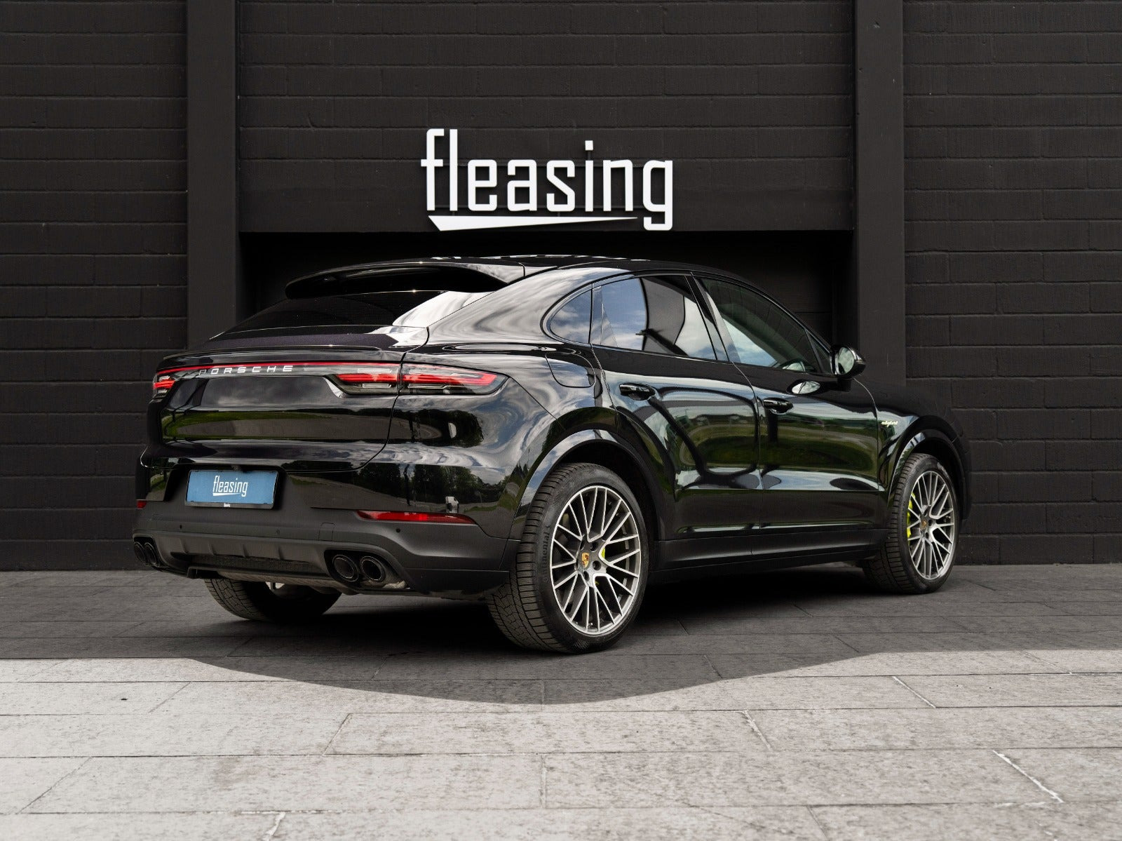 Sort Porsche Cayenne fra 2021