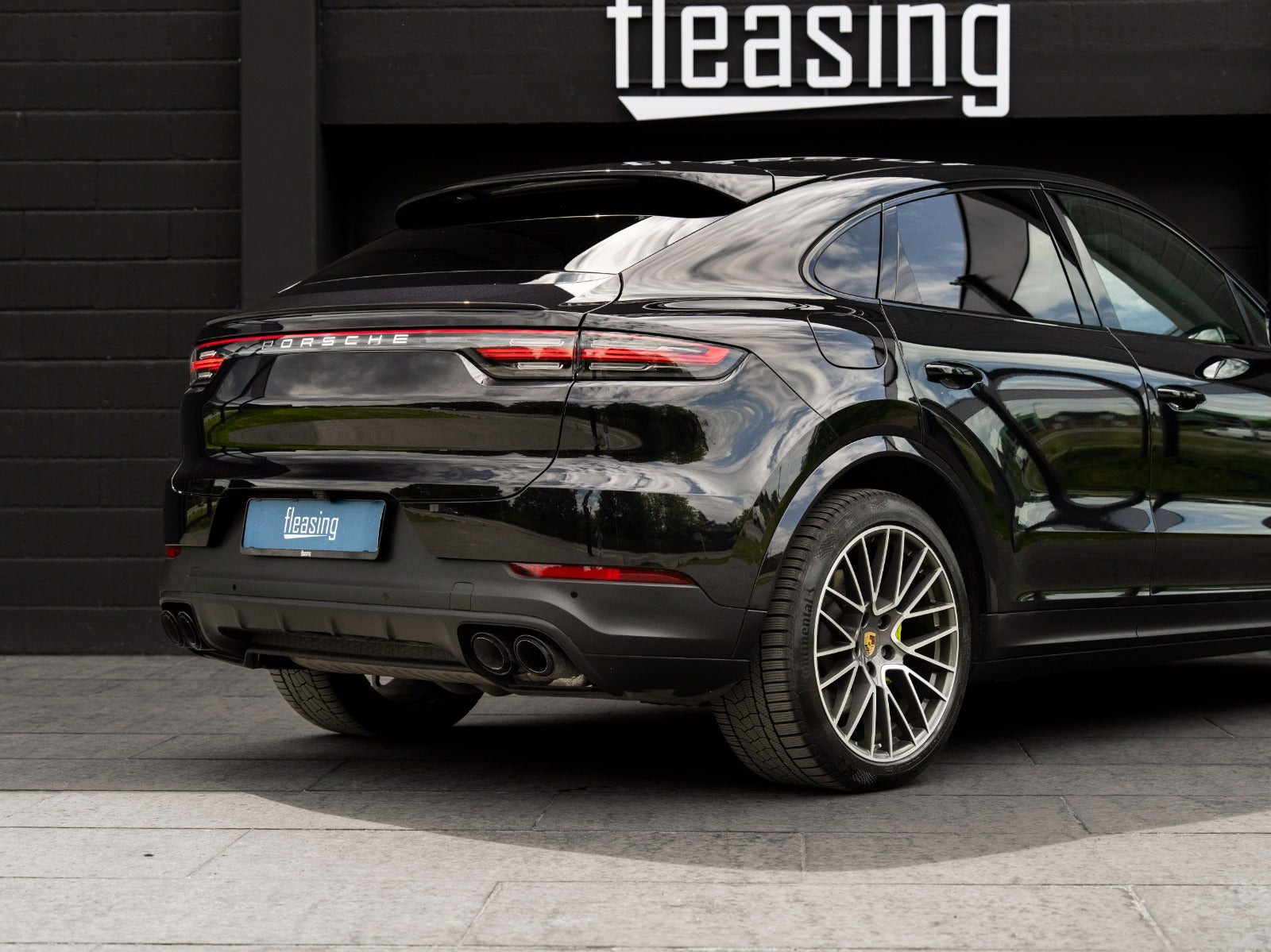 Sort Porsche Cayenne fra 2021