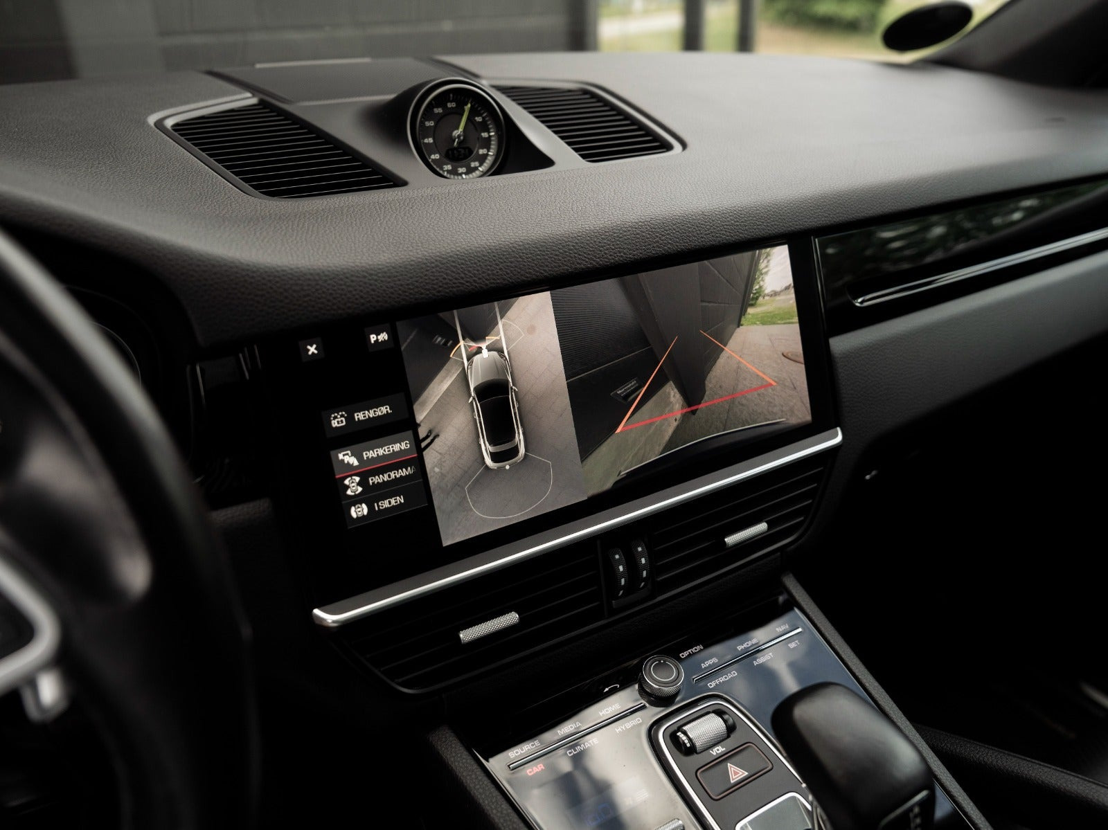Sort Porsche Cayenne fra 2021