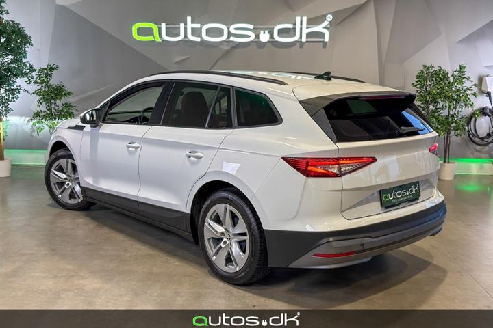 Brun Skoda Enyaq fra 2021