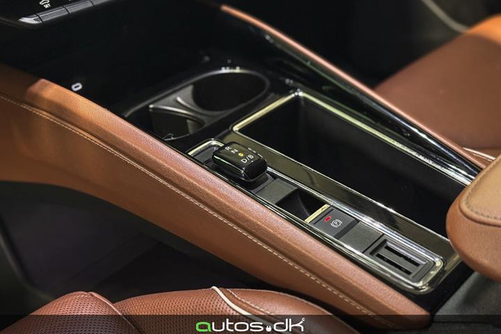 Brun Skoda Enyaq fra 2021