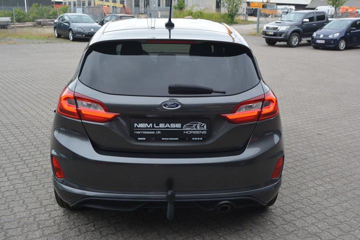 Grå Ford Fiesta fra 2020