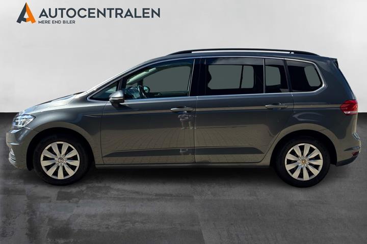 Grå VW Touran fra 2018