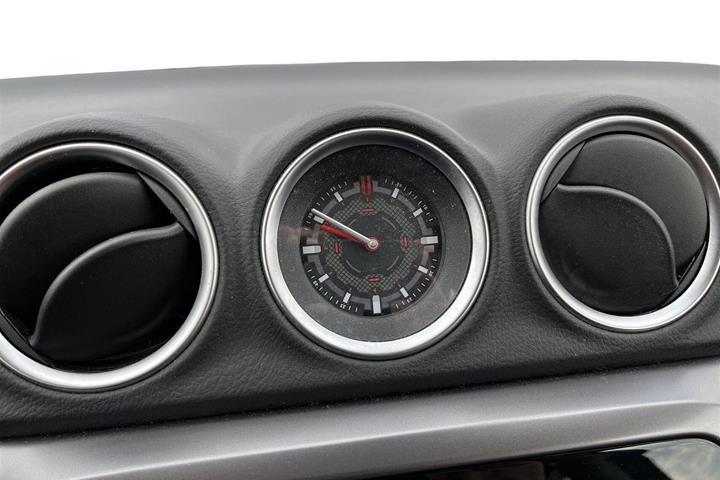 Blå Suzuki Vitara fra 2024