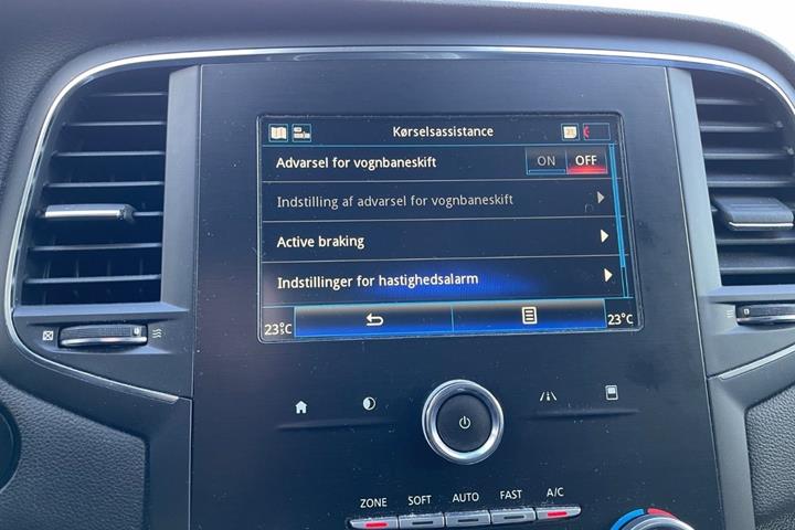 Sølv Renault Megane IV fra 2019