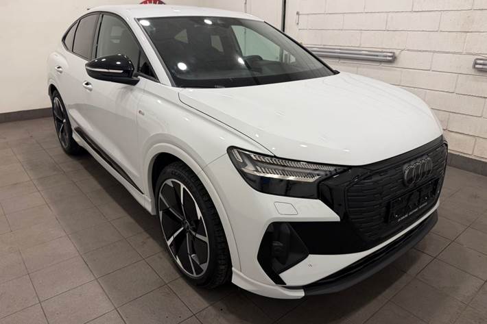Hvid Audi Q4 e-tron fra 2024