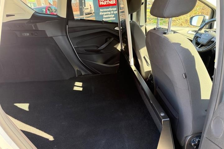 Hvid Ford C-MAX fra 2018