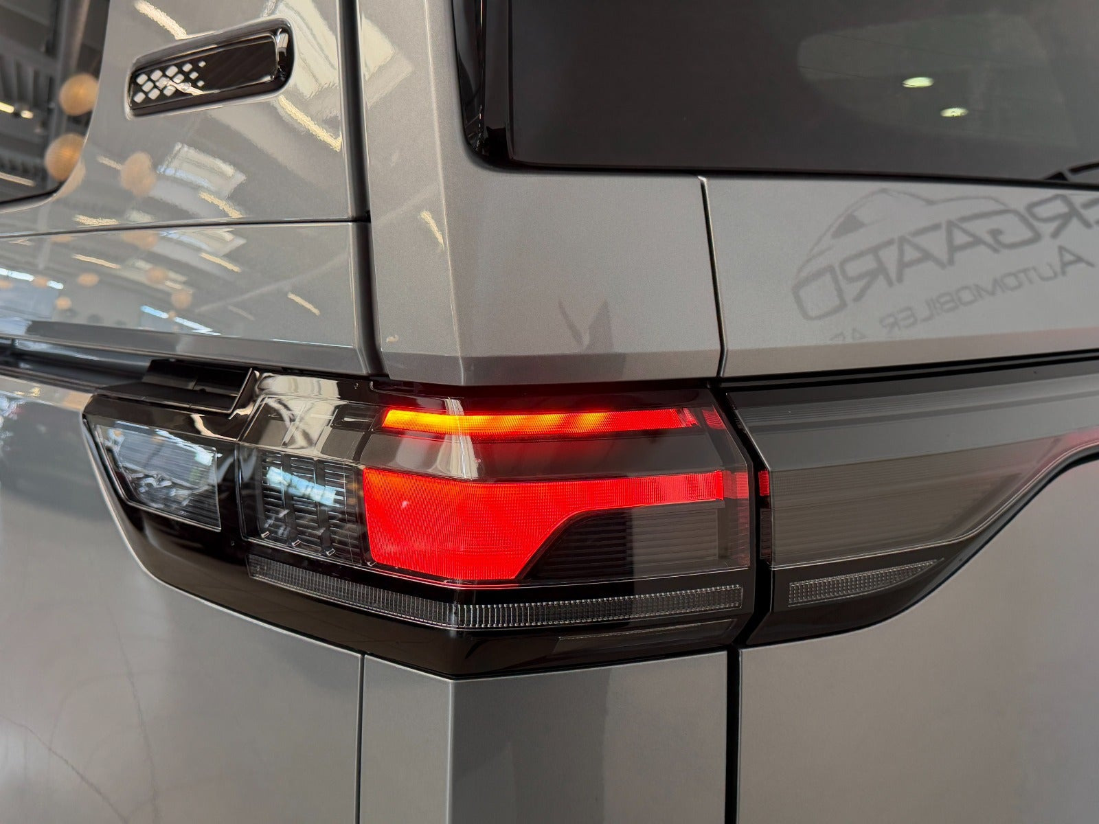 Grå VW ID.Buzz fra 2025