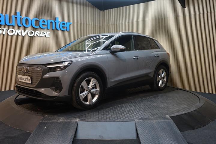 Grå Audi Q4 e-tron fra 2022