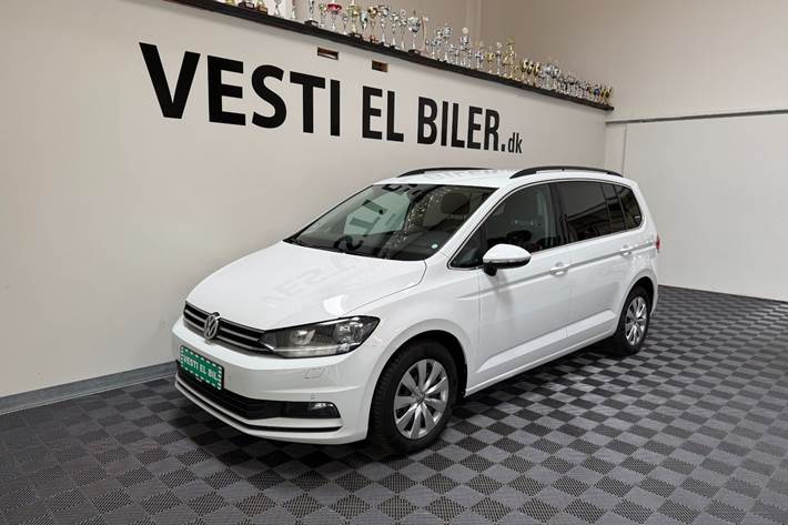 Hvid VW Touran fra 2020