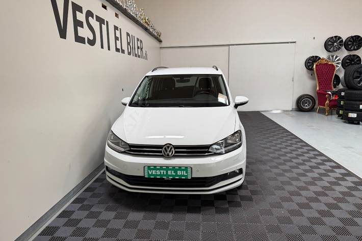 Hvid VW Touran fra 2020